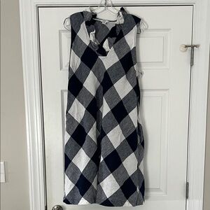 Crown and Ivy navy and white buffalo plaid ruffle neck linen dress